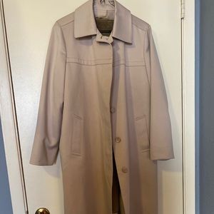 Vintage Woman’s London Fog Maincoat Raincoat Tan with Removable Liner 12 Petite